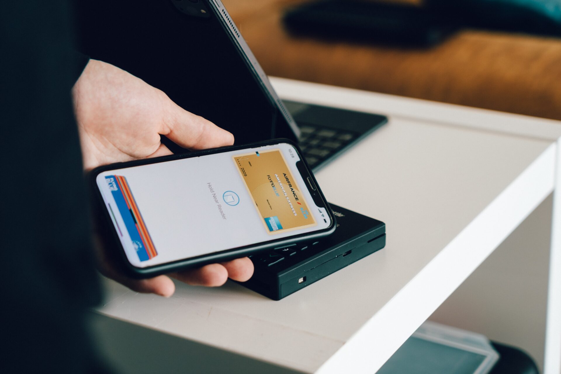 The Benefits Of Contactless and Digital Payments